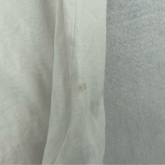 ~Levi's Women's '73 Groovy Vintage Style Heart Graphic Tee M - Picture 4 of 6